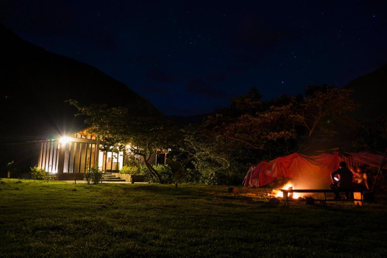 Vertikal Lodge Santa Teresa  Exteriör bild